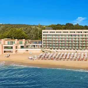 Marina Hotel, Sunny Day Hotel
